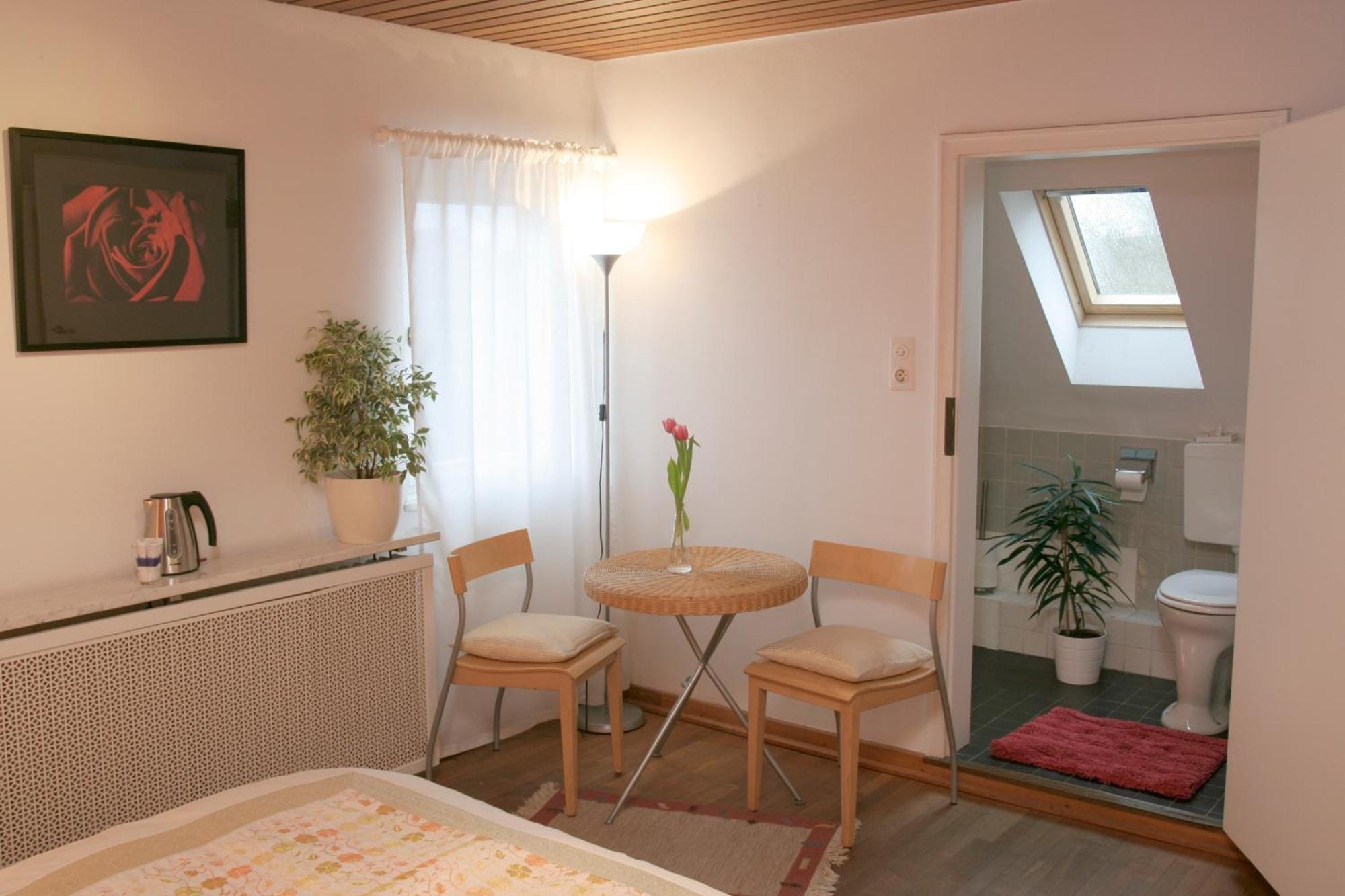 Rhein River Guesthouse - Direkt Am Rhein Leverkusen Ngoại thất bức ảnh