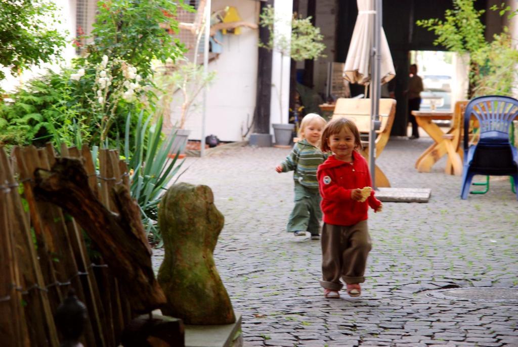 Rhein River Guesthouse - Direkt Am Rhein Leverkusen Ngoại thất bức ảnh