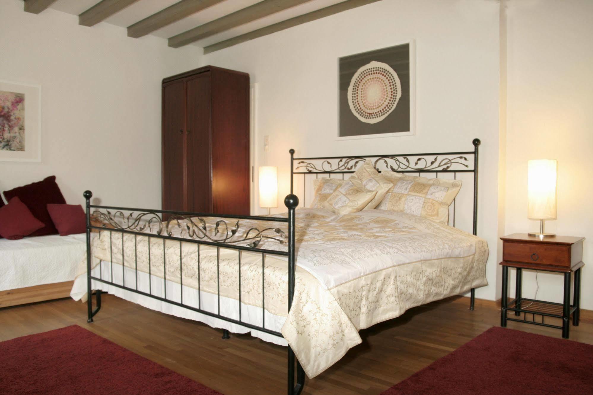 Rhein River Guesthouse - Direkt Am Rhein Leverkusen Ngoại thất bức ảnh