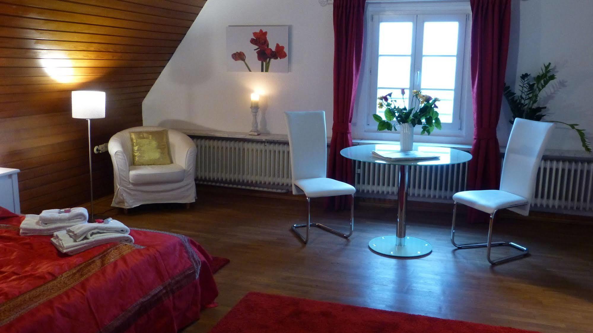 Rhein River Guesthouse - Direkt Am Rhein Leverkusen Ngoại thất bức ảnh